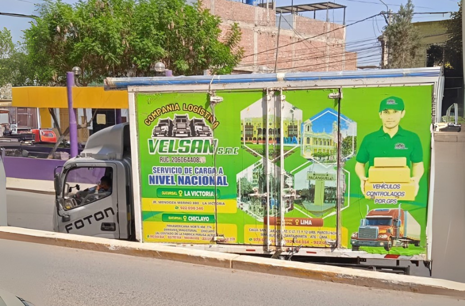 Flota de camiones Velsan Express